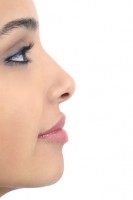 korekcja nosa kwasem hialuronowym
